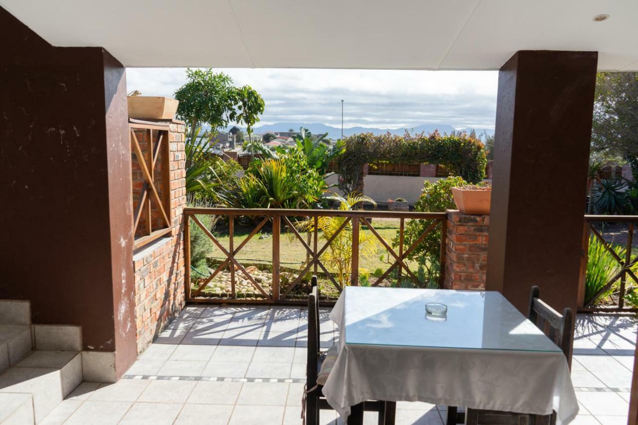 Guest House Arosfa Mossel Bay Exteriör bild